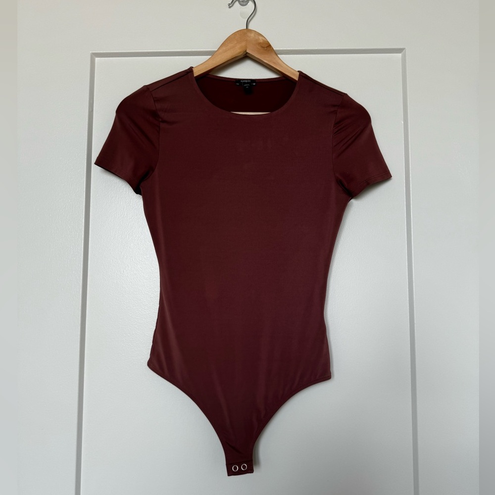 Express Maroon Dark Peach Red Contour TShirt Bodysuit Size XS
